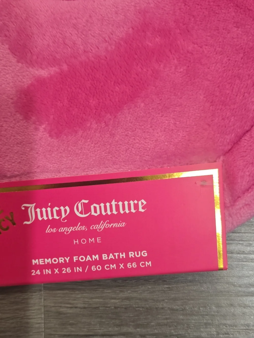 Juicy Couture Home Quilted Memory Foam Bow Cherry Scalloped Bath Rug